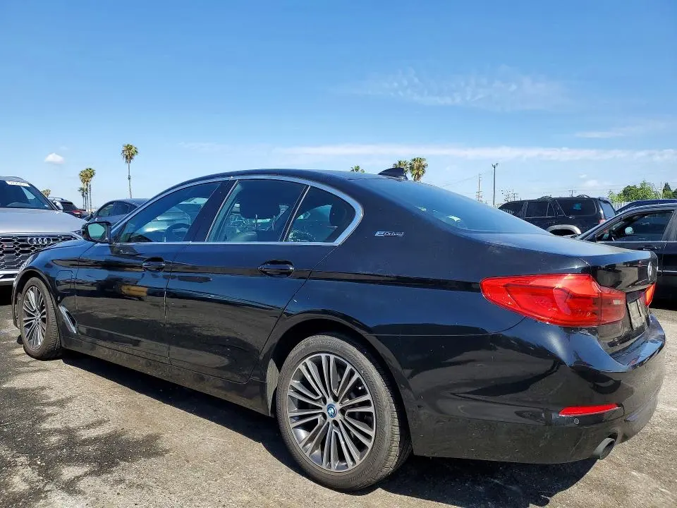 2019 BMW 530E   