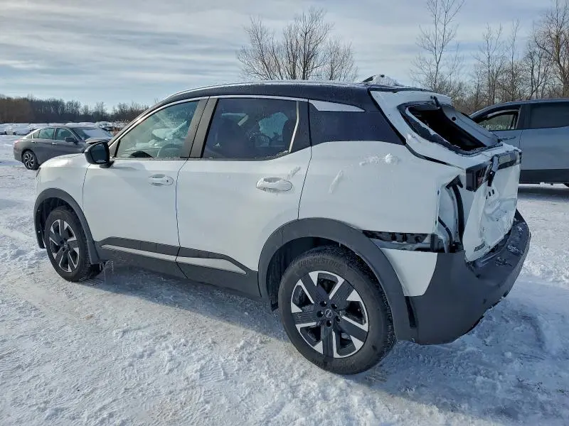 2025 NISSAN KICKS SV  