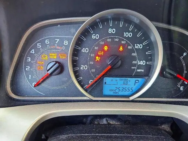 2013 TOYOTA RAV4 LE  