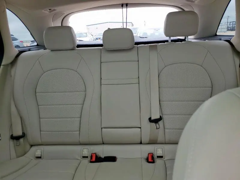 2018 MERCEDES-BENZ GLC 300  
