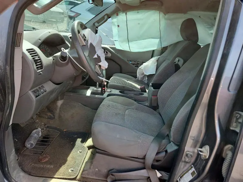 2017 NISSAN FRONTIER SV  