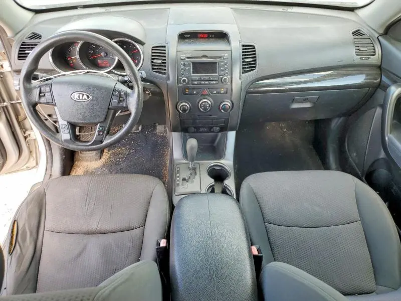 2013 KIA SORENTO LX  