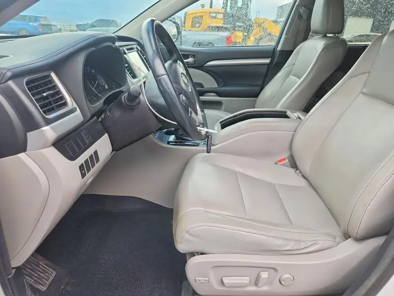 2016 TOYOTA HIGHLANDER XLE  
