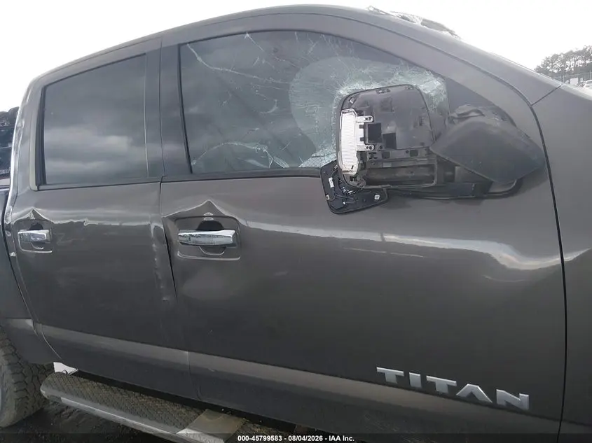 2017 NISSAN TITAN SL