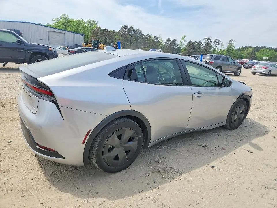 2024 TOYOTA PRIUS LE  
