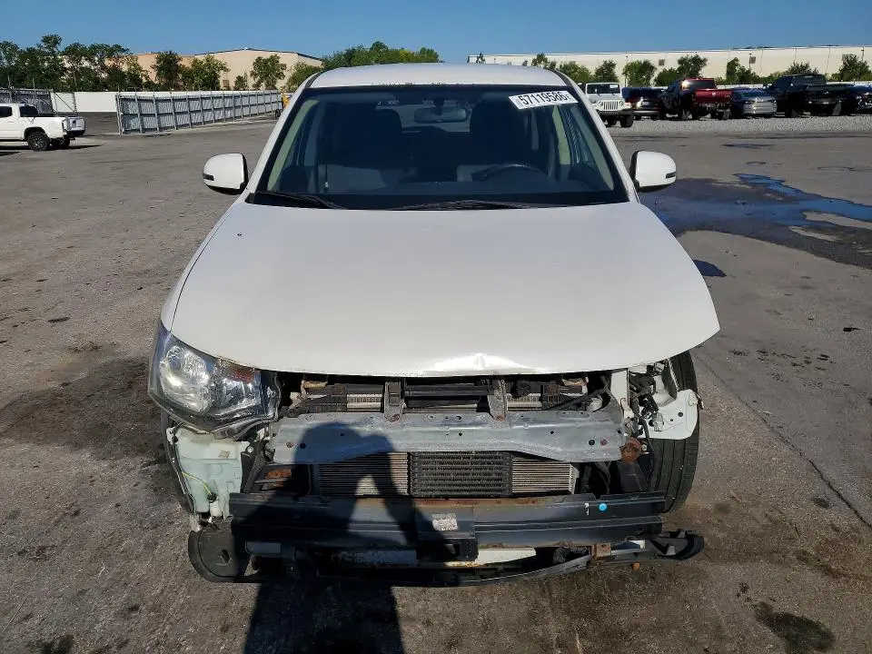 2014 MITSUBISHI OUTLANDER SE  