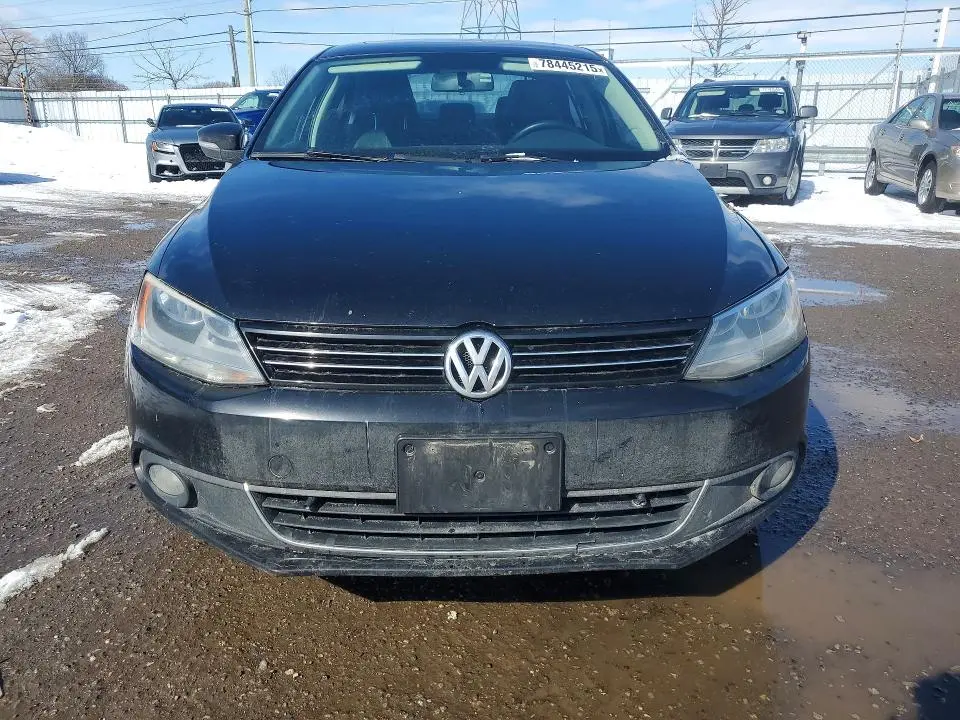 2013 VOLKSWAGEN JETTA SEL  