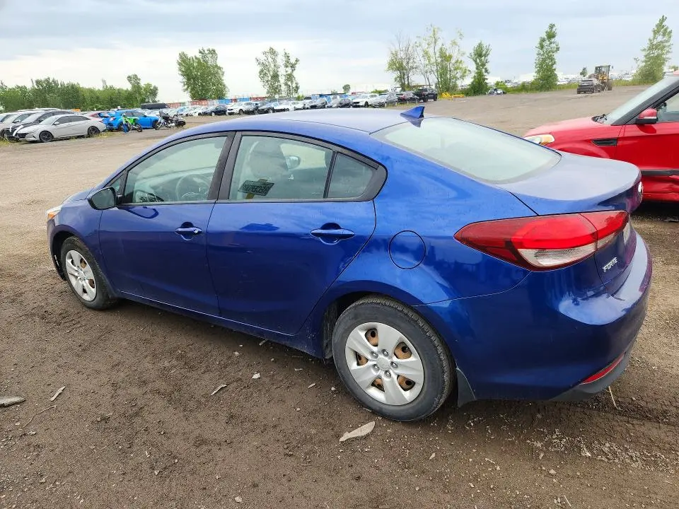 2017 KIA FORTE LX  