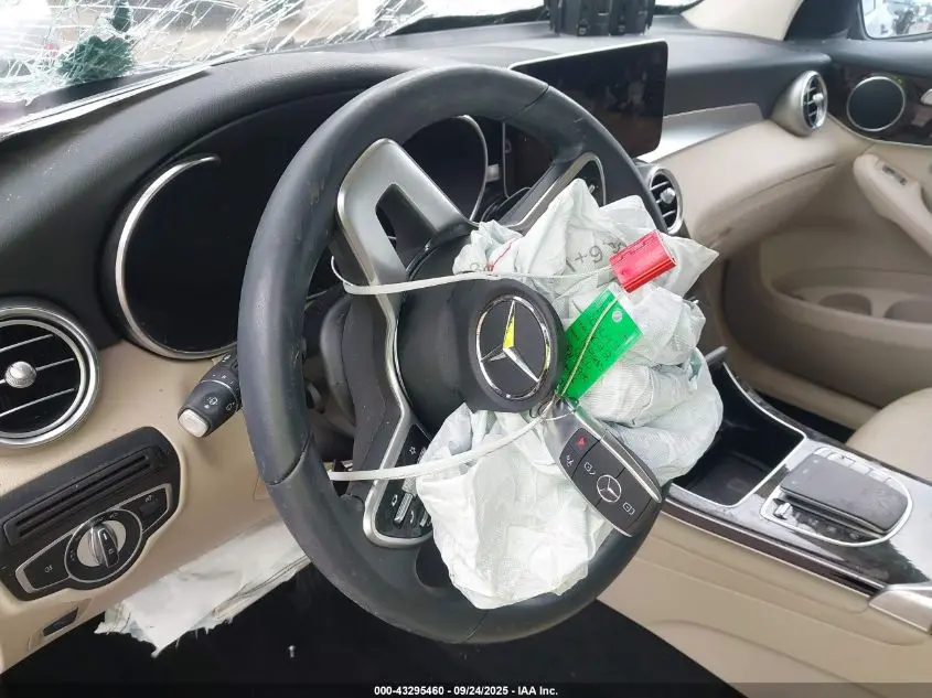 2022 MERCEDES-BENZ GLC 300 SUV