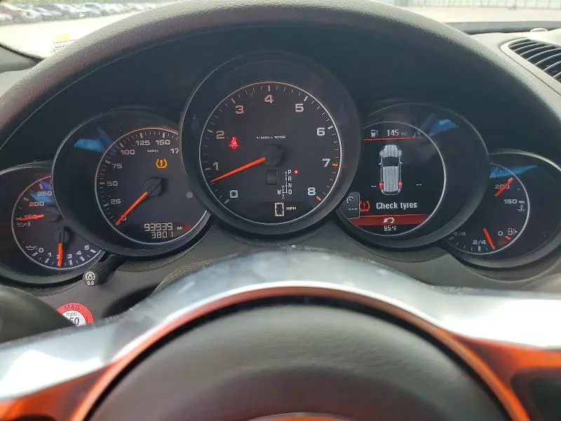2016 PORSCHE CAYENNE   