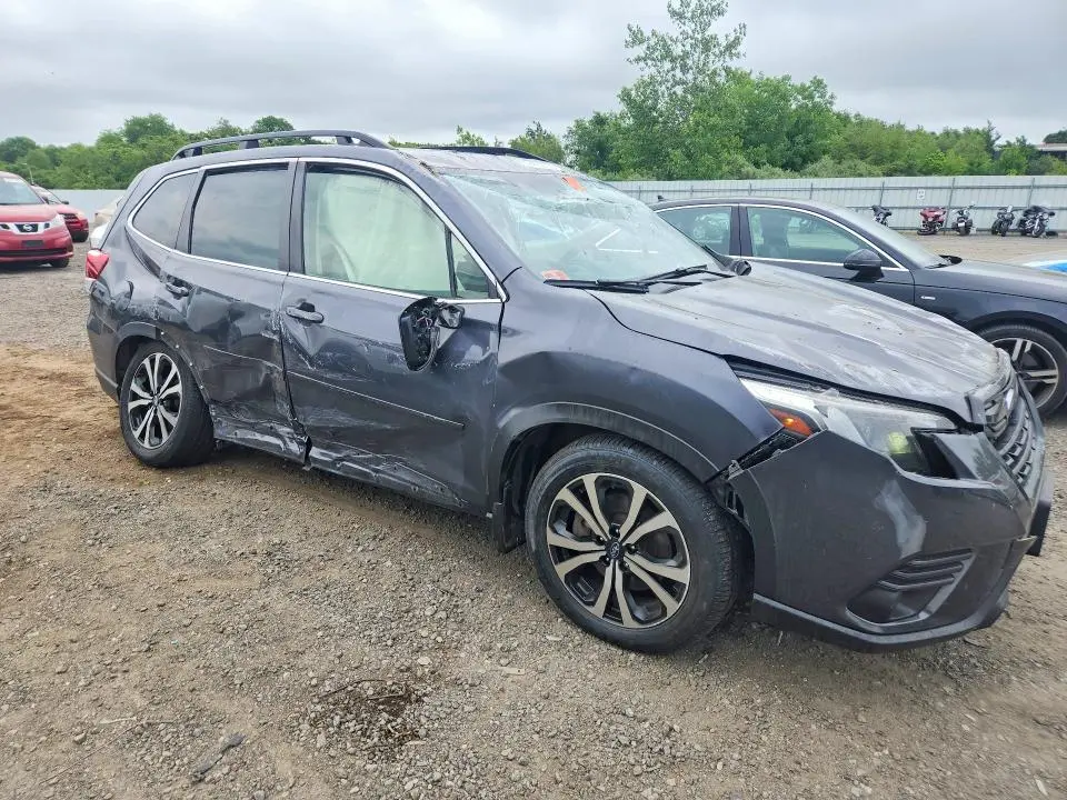 2024 SUBARU FORESTER LIMITED  
