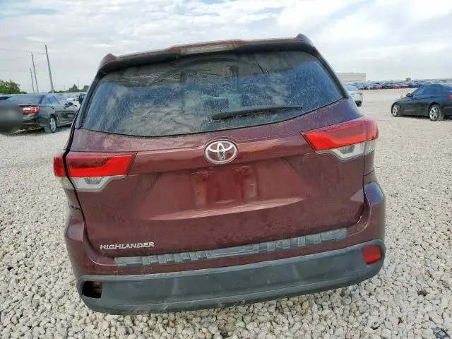 2018 TOYOTA HIGHLANDER LE  
