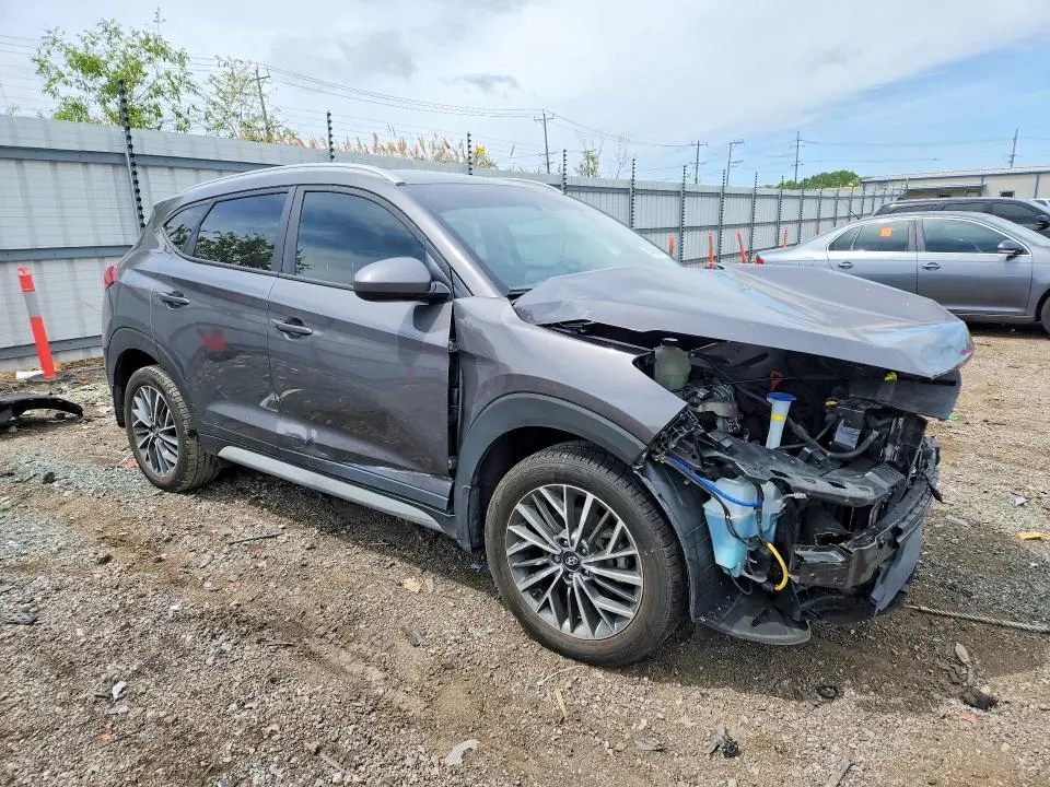 2020 HYUNDAI TUCSON SEL  