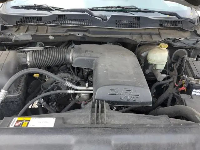 2016 RAM 1500 SLT  