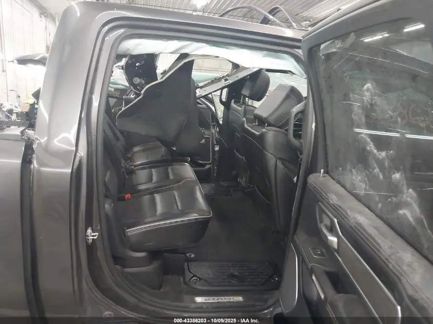 2021 RAM 1500 LARAMIE  4X4 5'7 BOX