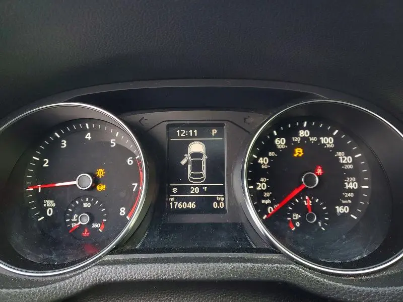 2017 VOLKSWAGEN PASSAT SE  