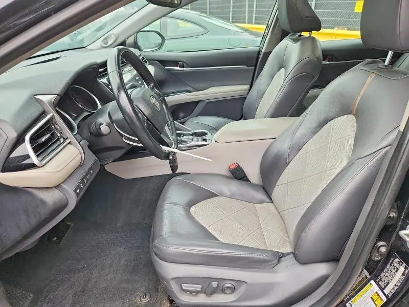 2018 TOYOTA CAMRY XLE V6  