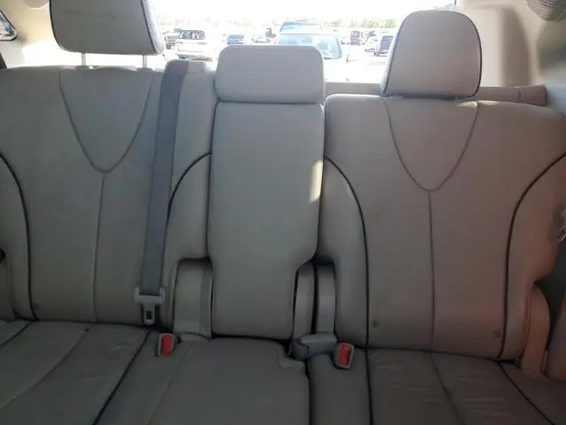 2014 TOYOTA VENZA LE  