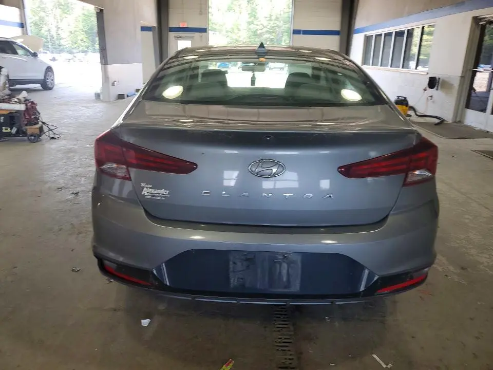 2019 HYUNDAI ELANTRA SEL  