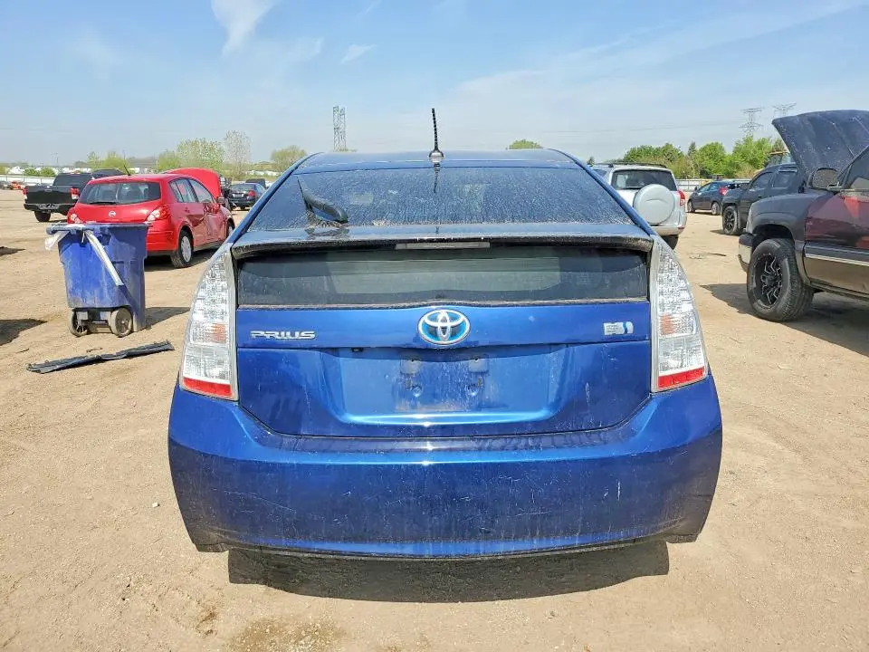 2011 TOYOTA PRIUS THREE  