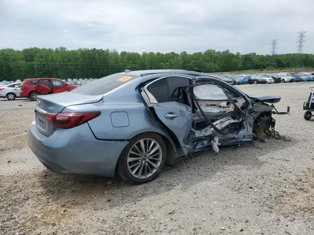 2018 INFINITI Q50 LUXE  