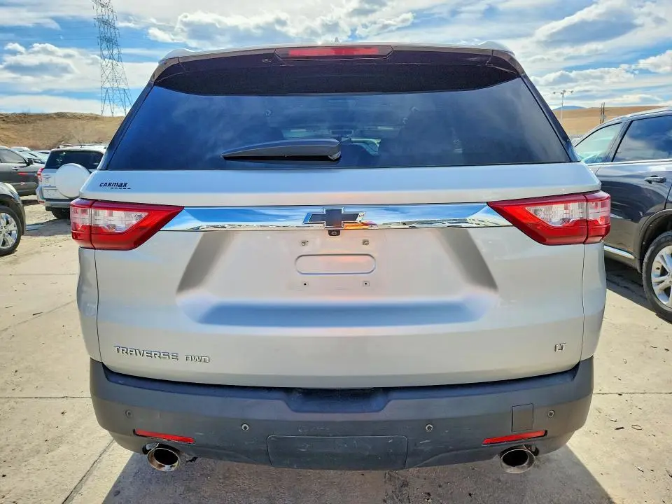 2020 CHEVROLET TRAVERSE LT  
