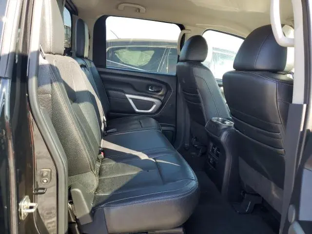 2019 NISSAN TITAN SV