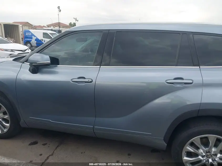 2021 TOYOTA HIGHLANDER LIMITED