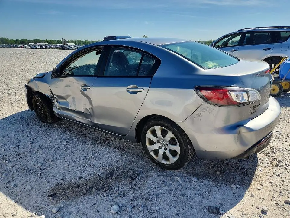 2010 MAZDA 3 I  