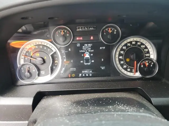 2015 RAM 1500 SLT  