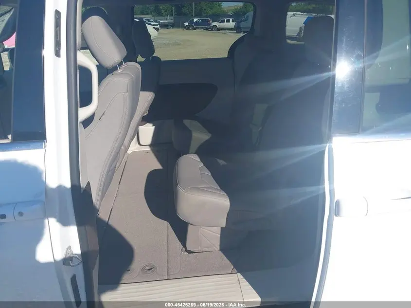 2017 CHRYSLER PACIFICA LX
