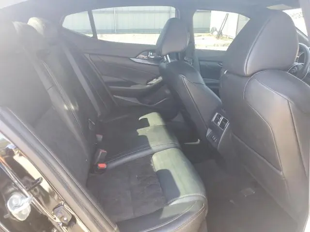 2022 NISSAN MAXIMA SR  