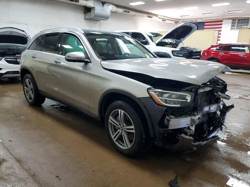 2021 MERCEDES-BENZ GLC 300 4MATIC  