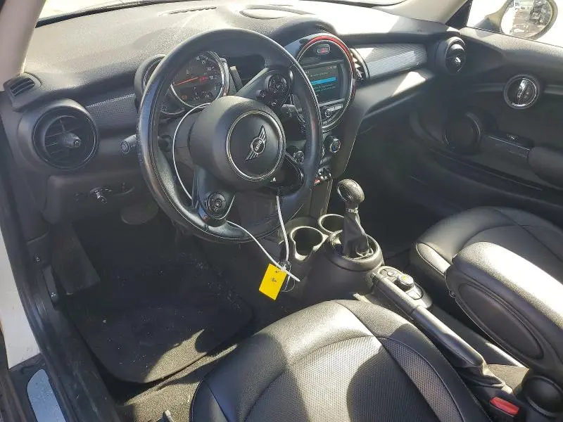 2019 MINI COOPER   