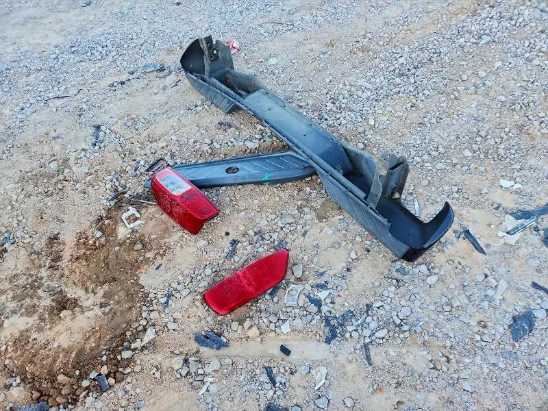 2021 NISSAN FRONTIER S  