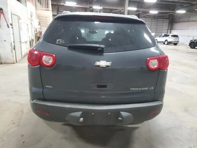 2011 CHEVROLET TRAVERSE LS
