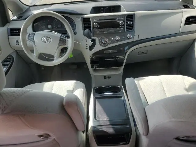 2011 TOYOTA SIENNA LE  