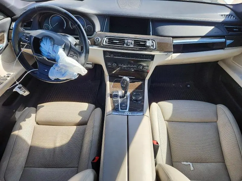 2014 BMW 750 XI  