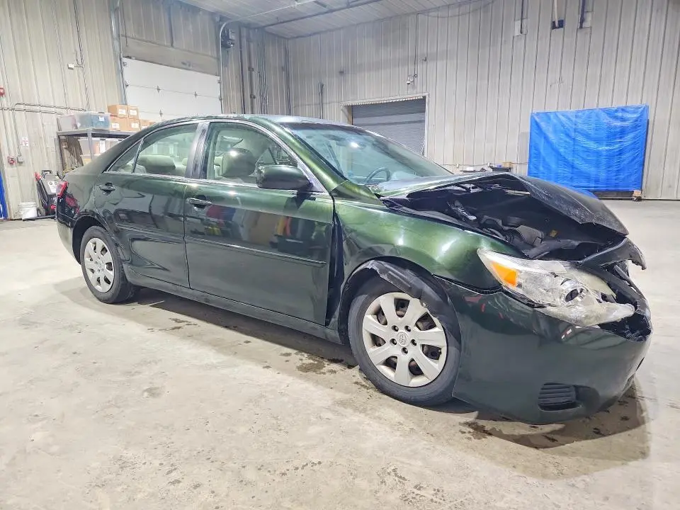 2010 TOYOTA CAMRY LE V6  