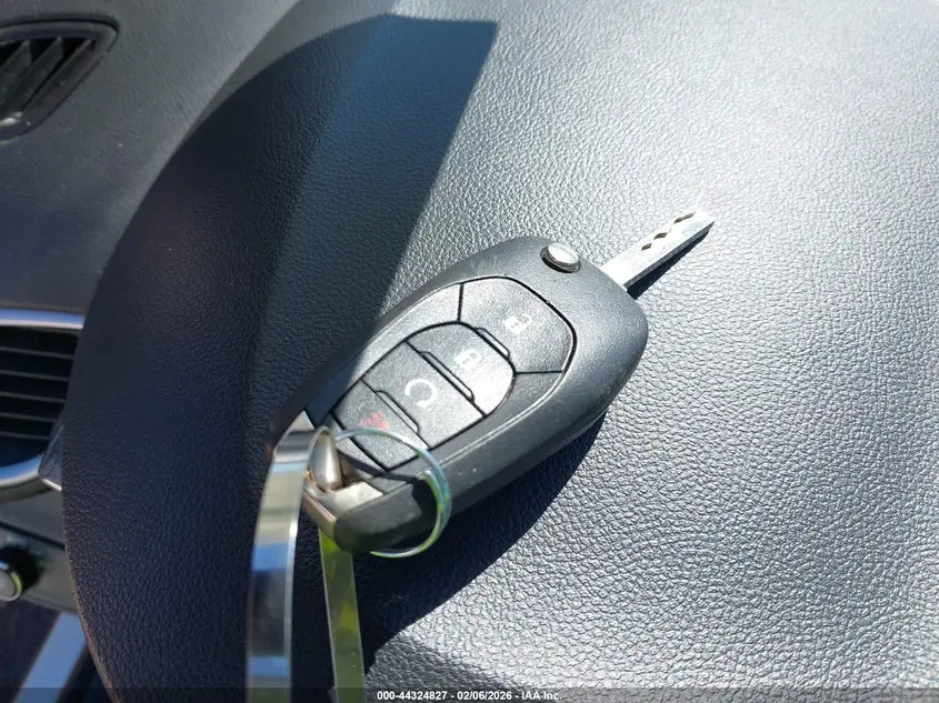 2021 CHEVROLET TRAX AWD LT