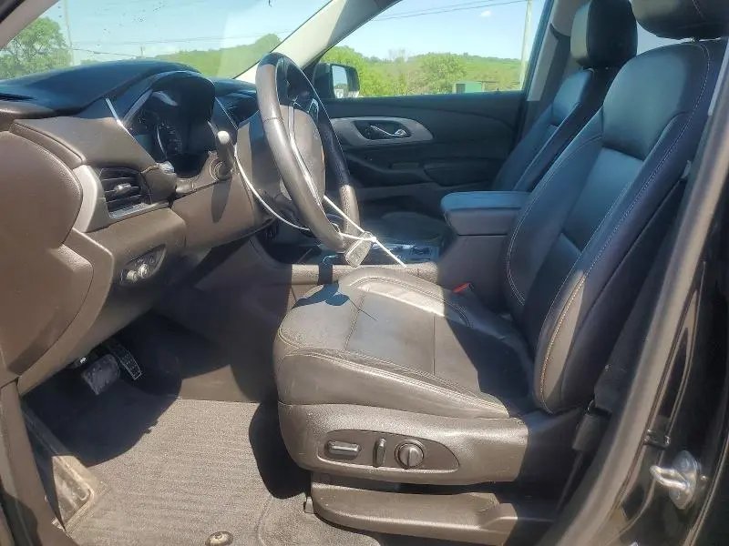 2021 CHEVROLET TRAVERSE LT  