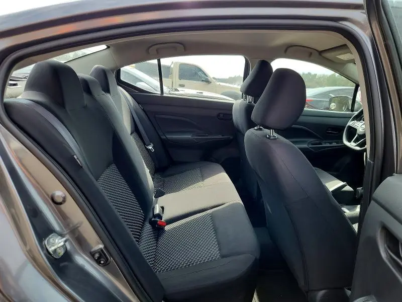 2021 NISSAN VERSA S  