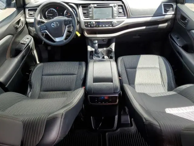 2016 TOYOTA HIGHLANDER LE  