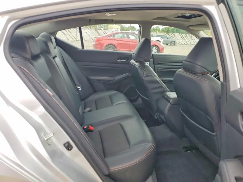 2019 NISSAN ALTIMA SR  