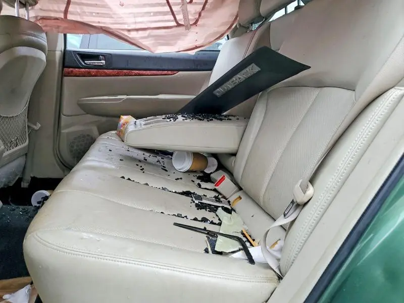 2010 SUBARU OUTBACK 3.6R LIMITED  