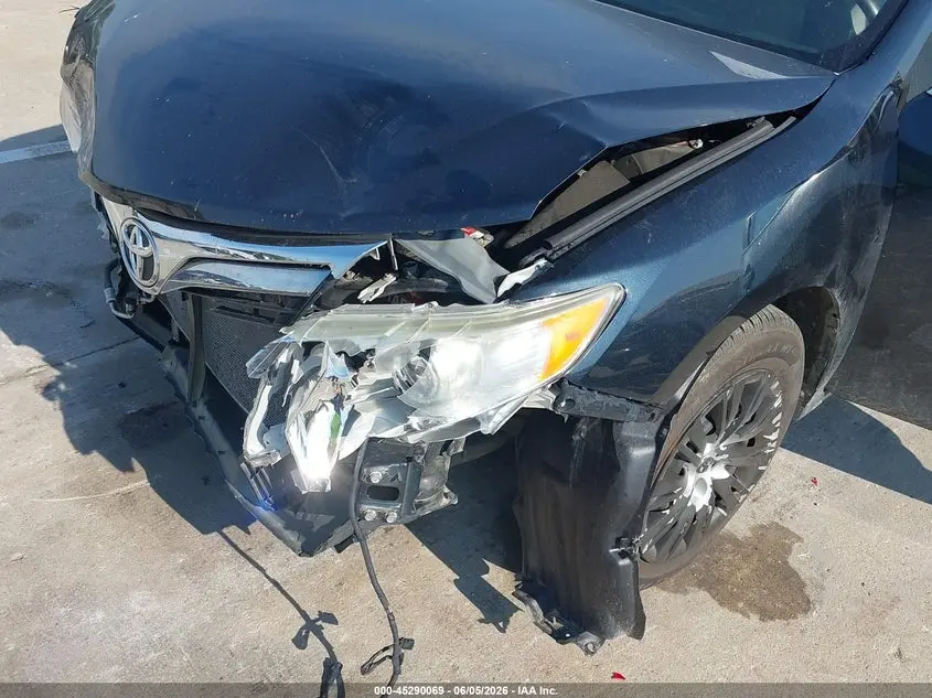 2012 TOYOTA CAMRY LE