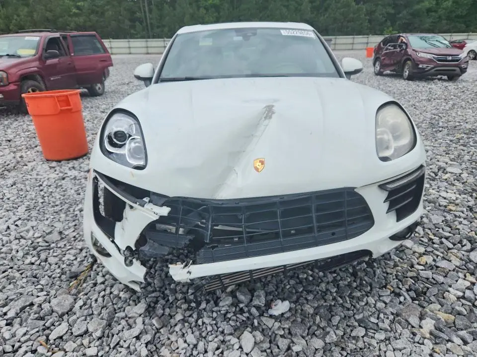 2018 PORSCHE MACAN   