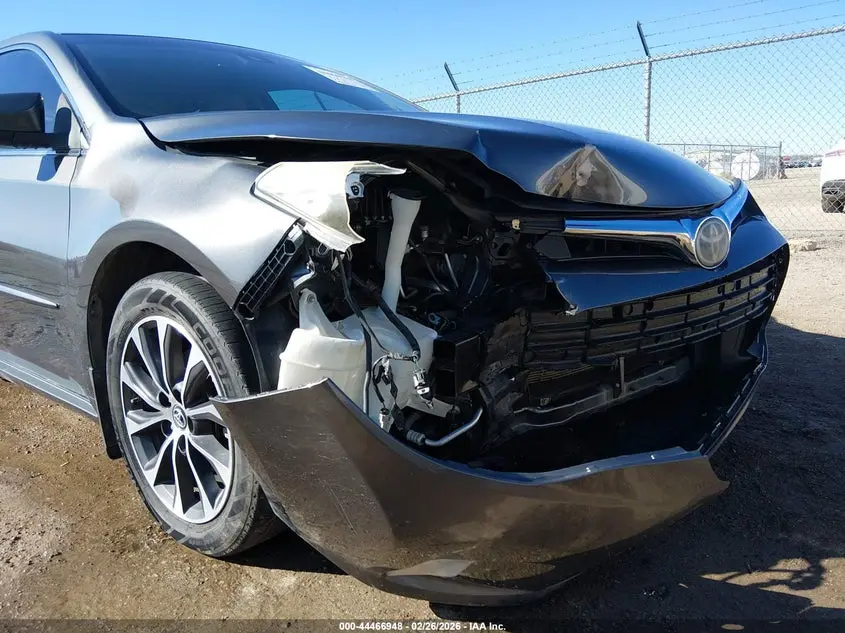 2018 TOYOTA AVALON XLE