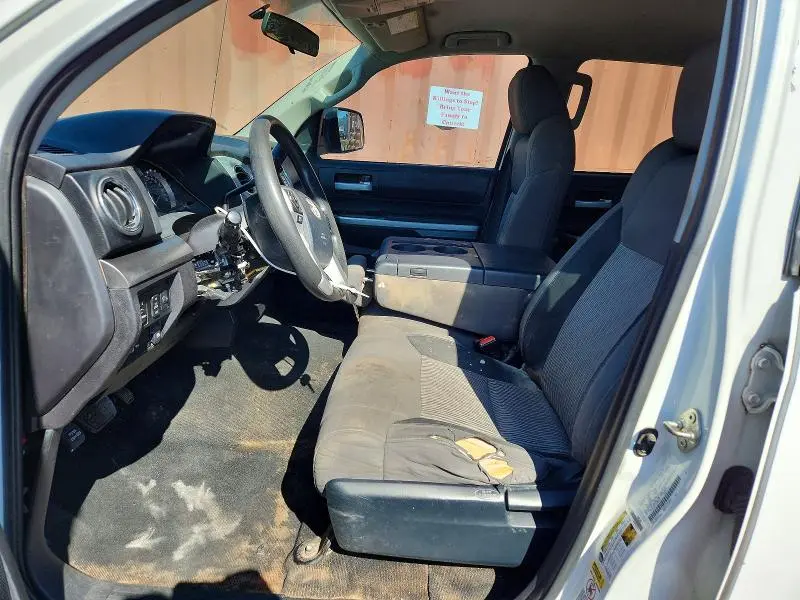2016 TOYOTA TUNDRA CREWMAX SR5  