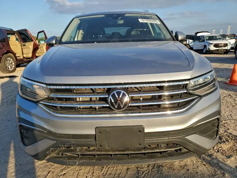 2023 VOLKSWAGEN TIGUAN SE  